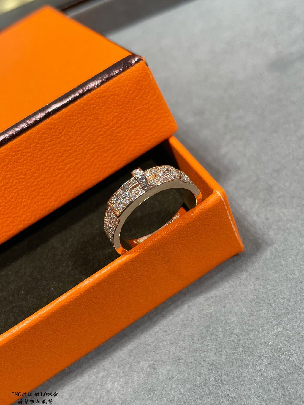 Hermes Collier De Chien Diamonds 18K Gold Ring product image 9, provided for visual reference and product detail review