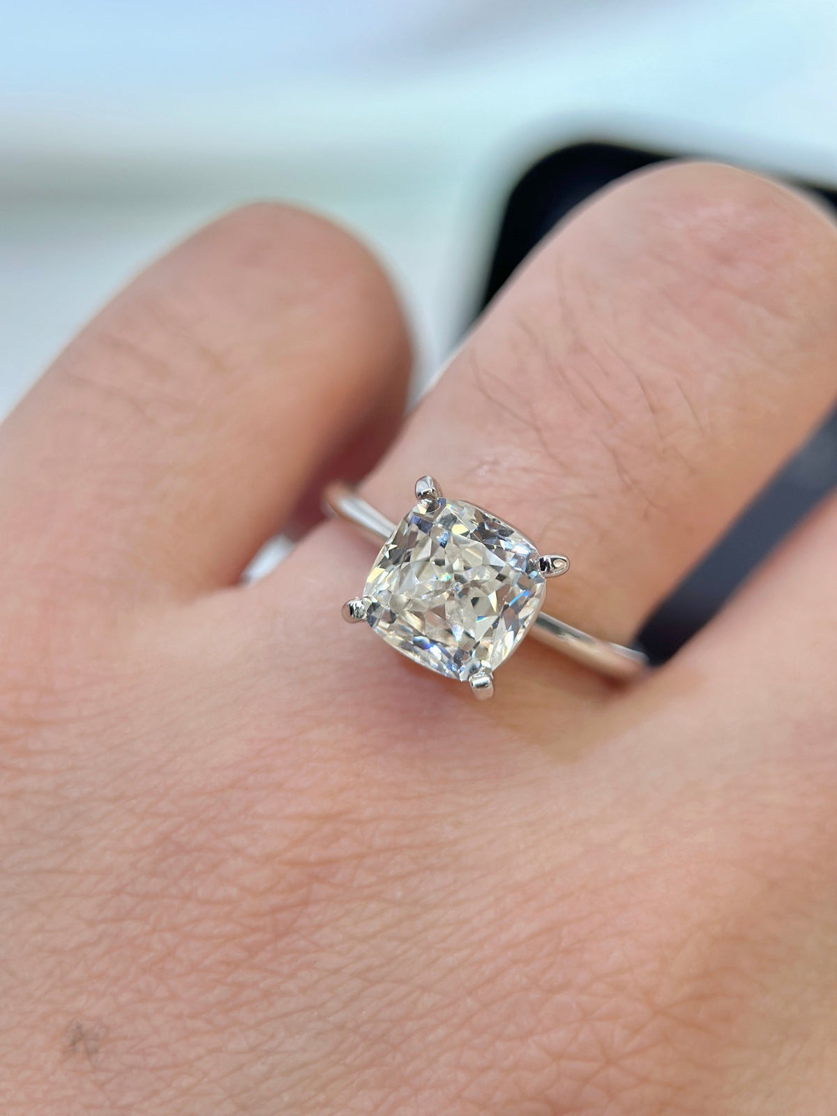 Tiffany True Engagement 18K Gold Ring product image 2, provided for visual reference and product detail review