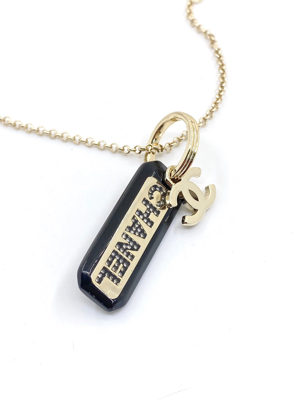 Chanel Black Plate Chain 18K Gold Necklace product image 3, provided for visual reference and product detail review