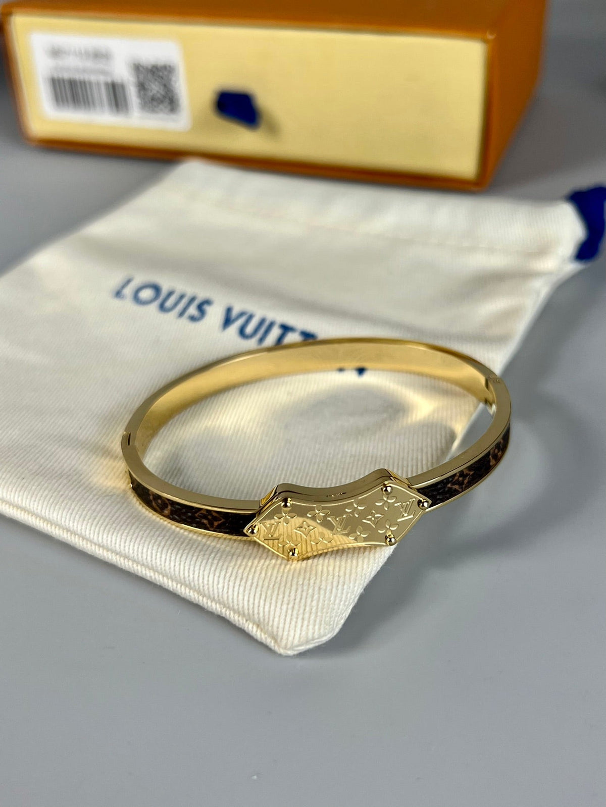 Louis Vuitton Vintage 18K Gold Bracelet product image 3, provided for visual reference and product detail review