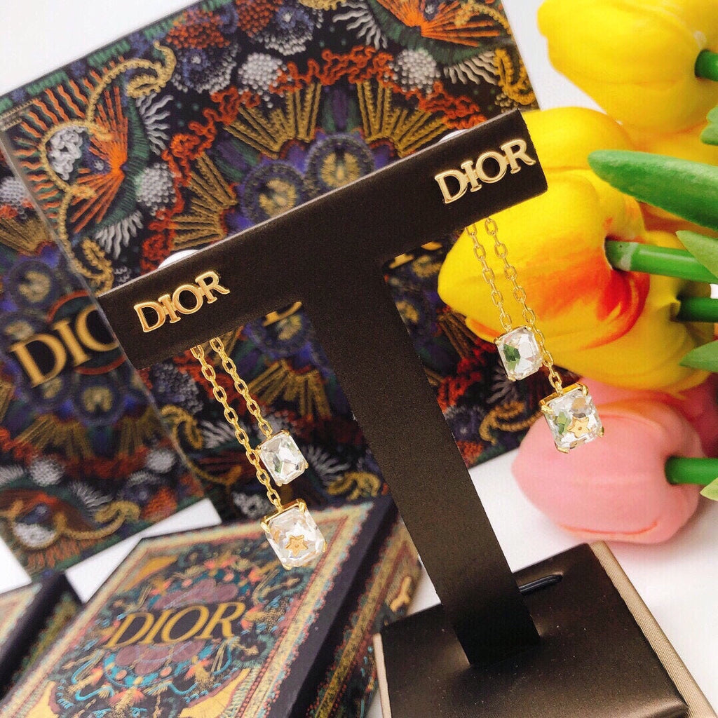 Dior Tassel Crystal Star 18K Gold Earrings product image 3, provided for visual reference and product detail review