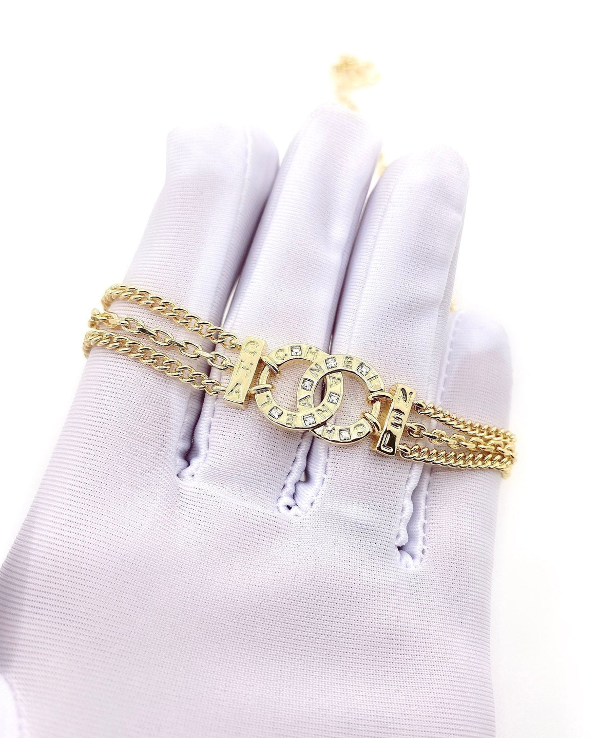 Chanel Chain Choker 18K Gold Necklace product image 3, provided for visual reference and product detail review