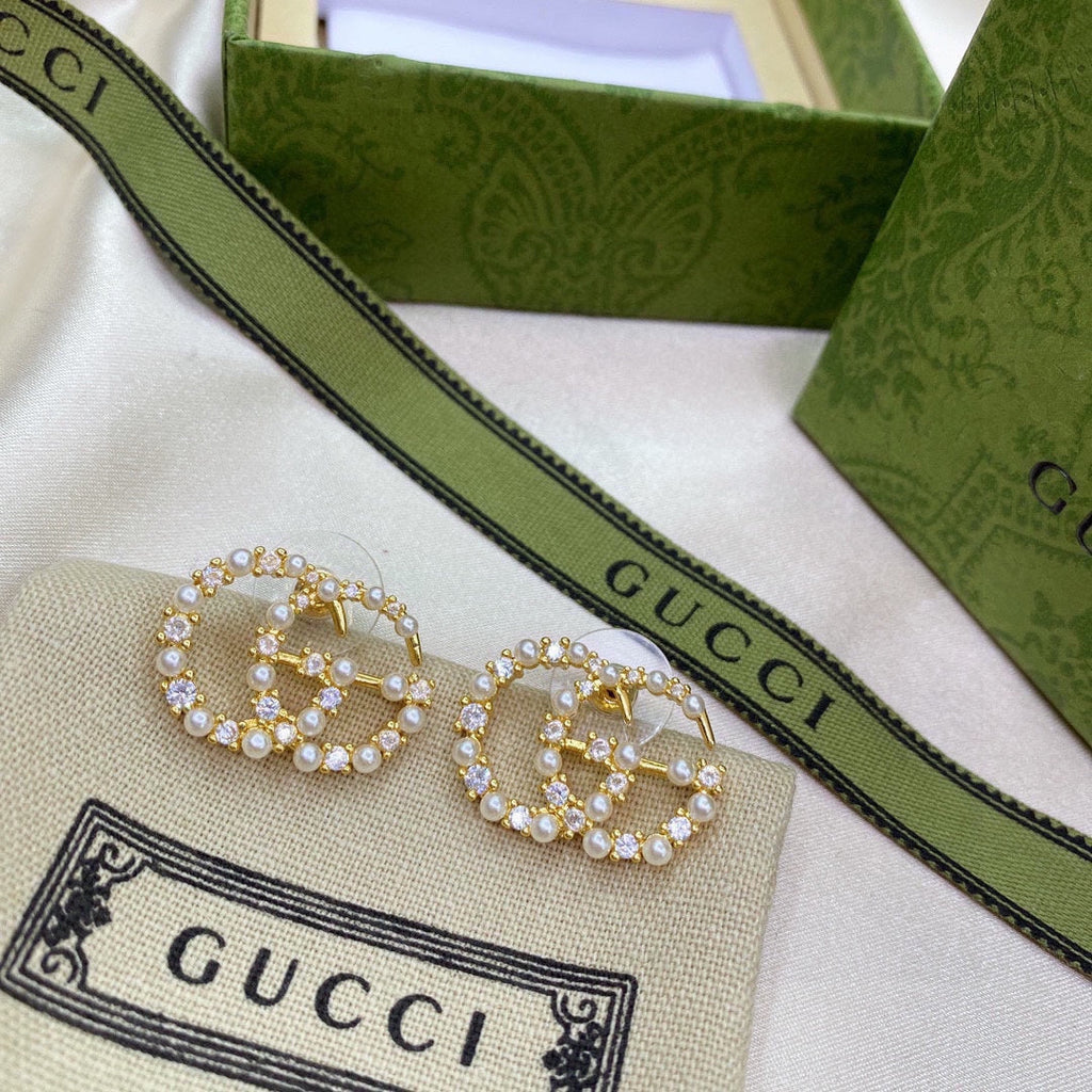 Gucci Double Pearls 18K Gold Earrings product image 8, provided for visual reference and product detail review