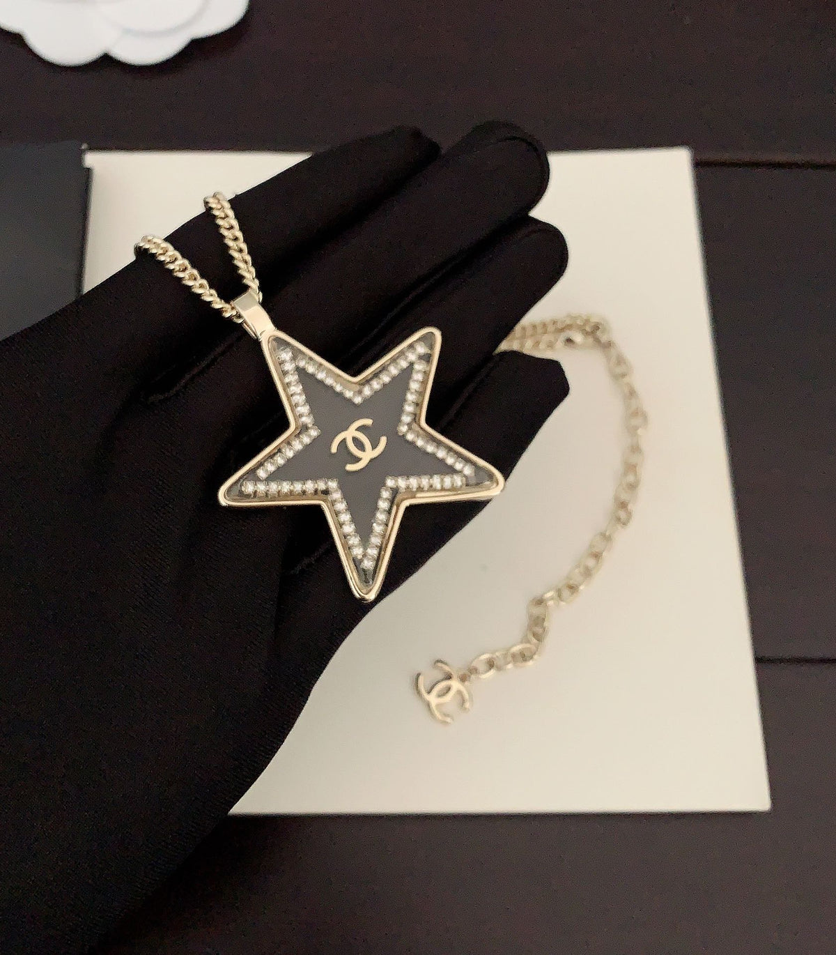 Chanel Star Chain 18K Gold Necklace product image 3, provided for visual reference and product detail review
