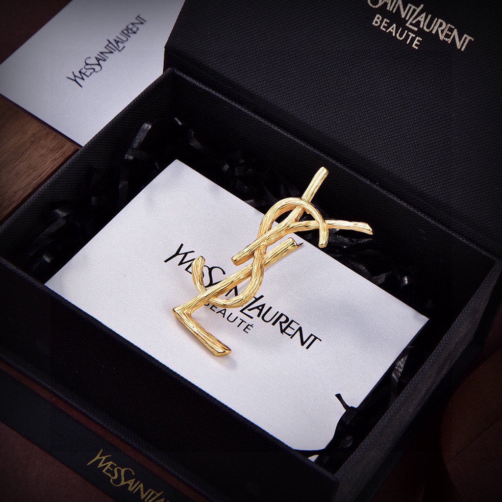 YSL Vintage 18K Gold Brooch product image 5, provided for visual reference and product detail review