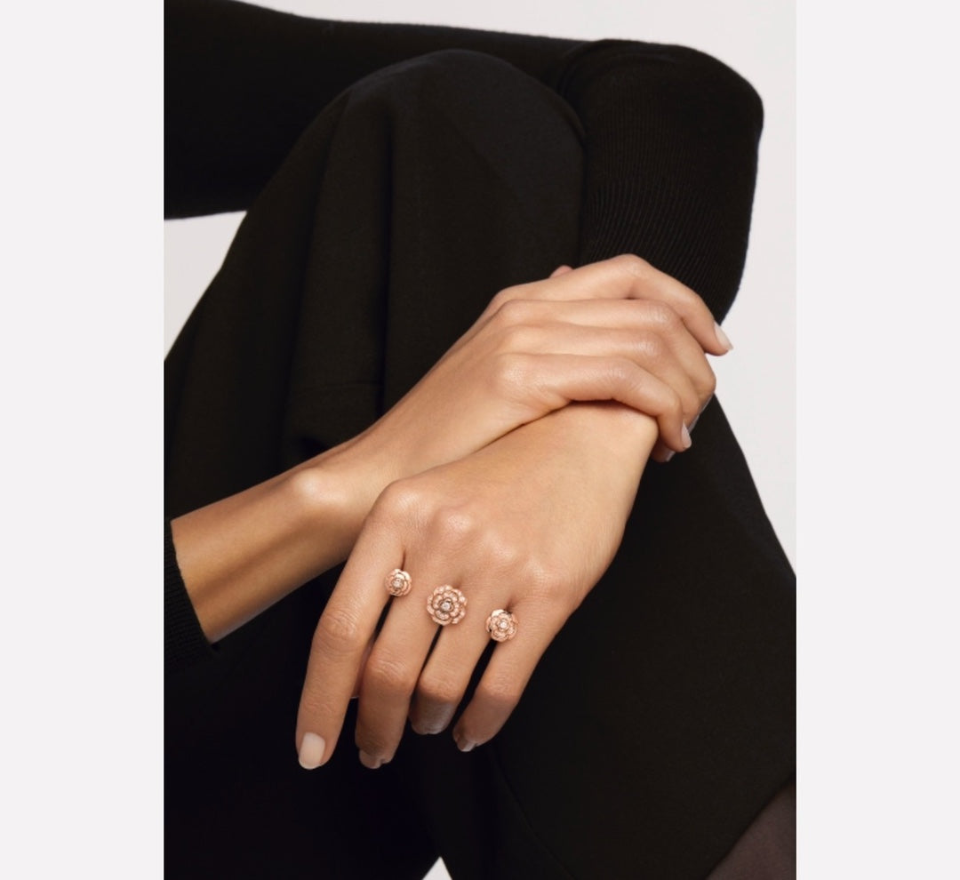 Chanel Extrait De Cam ̈¦lia Transformable 18K Gold Ring product image 5, provided for visual reference and product detail