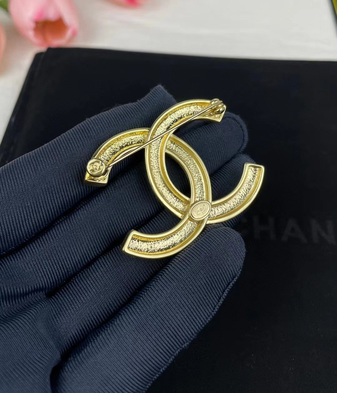 Chanel 24S 18K Gold Brooch product image 3, provided for visual reference and product detail review