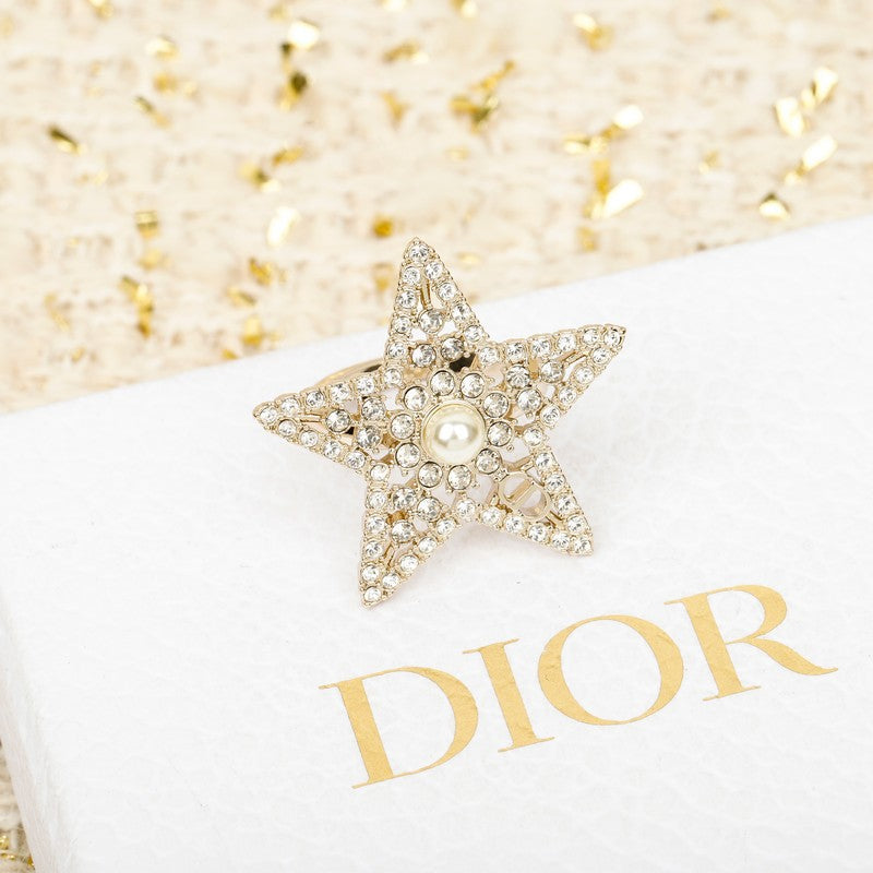 Dior Star Diamond 18K Gold Brooch product image 4, provided for visual reference and product detail review