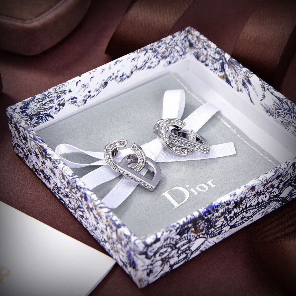 Dior Lock 18K Gold Earrings product image 3, provided for visual reference and product detail review