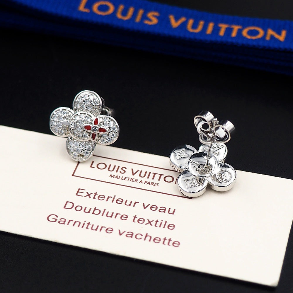 Louis Vuitton Vivienne Diamond 18K Gold Earrings product image 11, provided for visual reference and product detail review