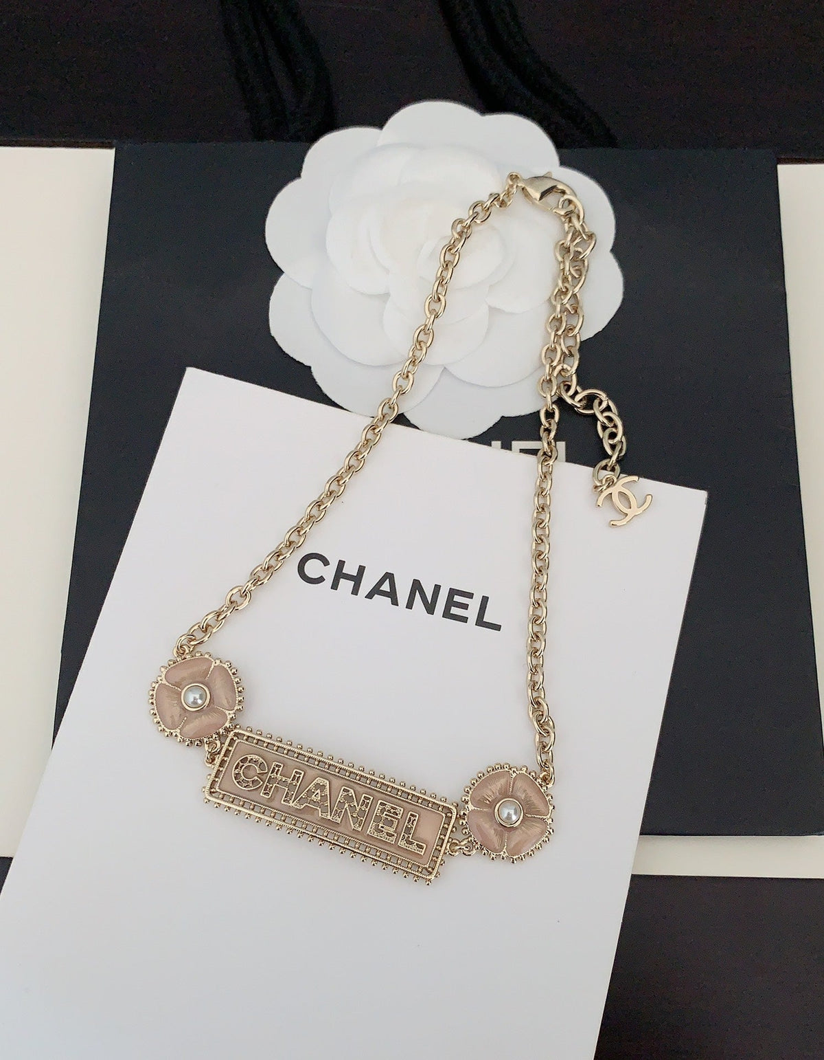 Chanel Resin Diamonds 18K Gold Necklace product image 3, provided for visual reference and product detail review
