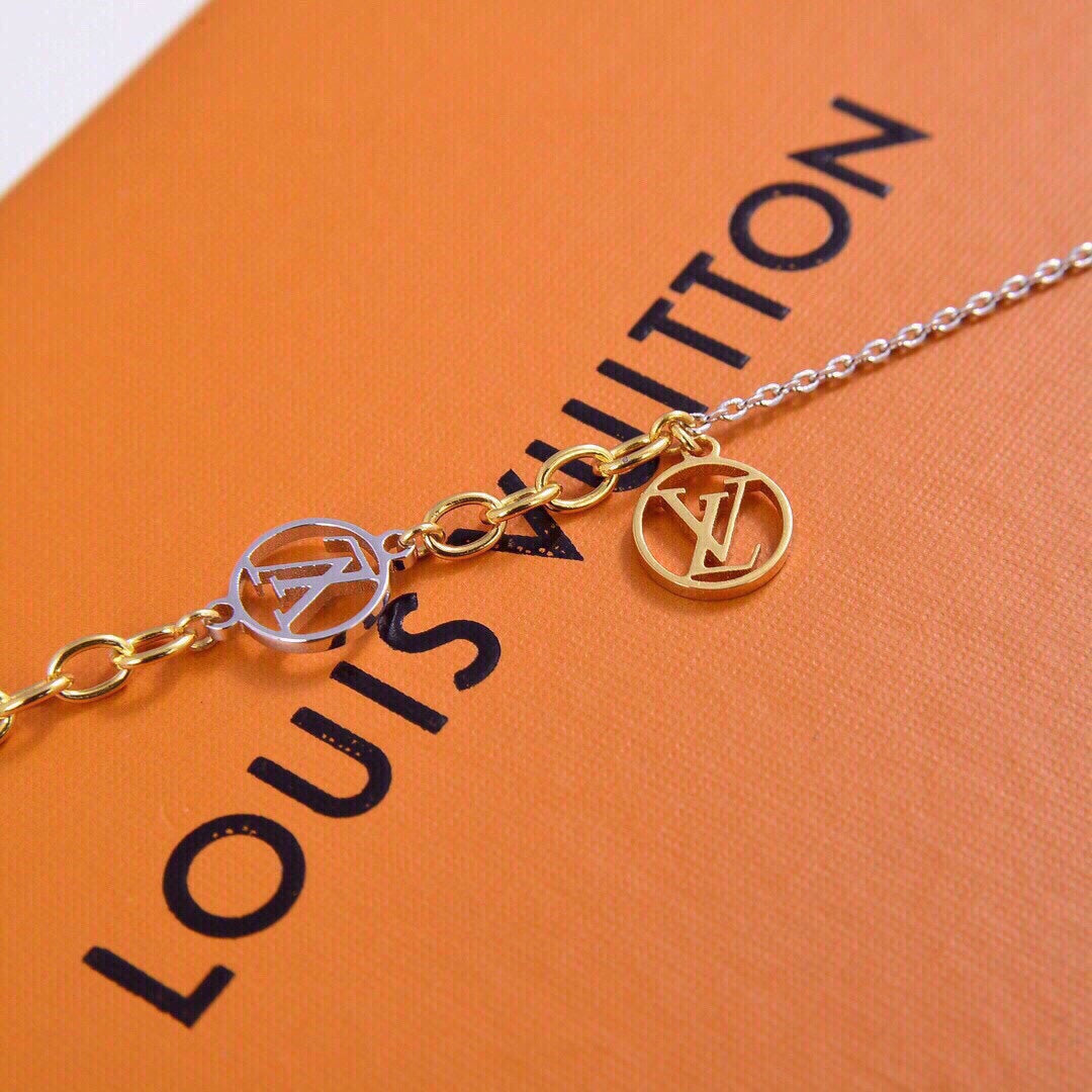Louis Vuitton Logomania 18K Gold Bracelet product image 5, provided for visual reference and product detail review