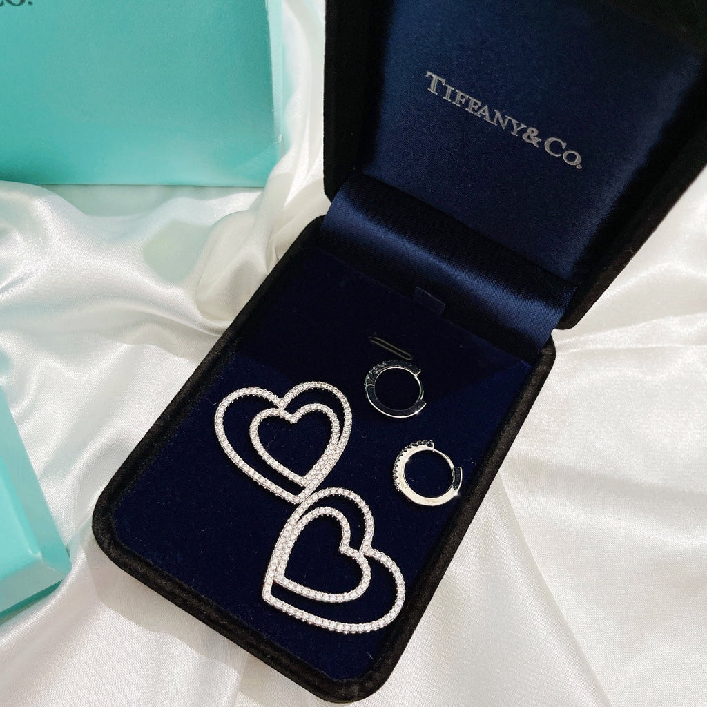 Tiffany Double Heart Diamond 18K Gold Earrings product image 3, provided for visual reference and product detail review
