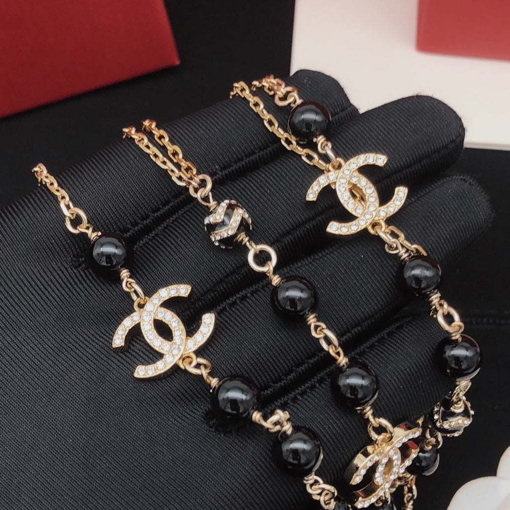 Chanel Black Pearls 18K Gold Necklace product image 4, provided for visual reference and product detail review
