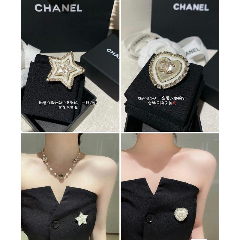 Chanel Star Pearl 18K Gold Brooch product image 3, provided for visual reference and product detail review