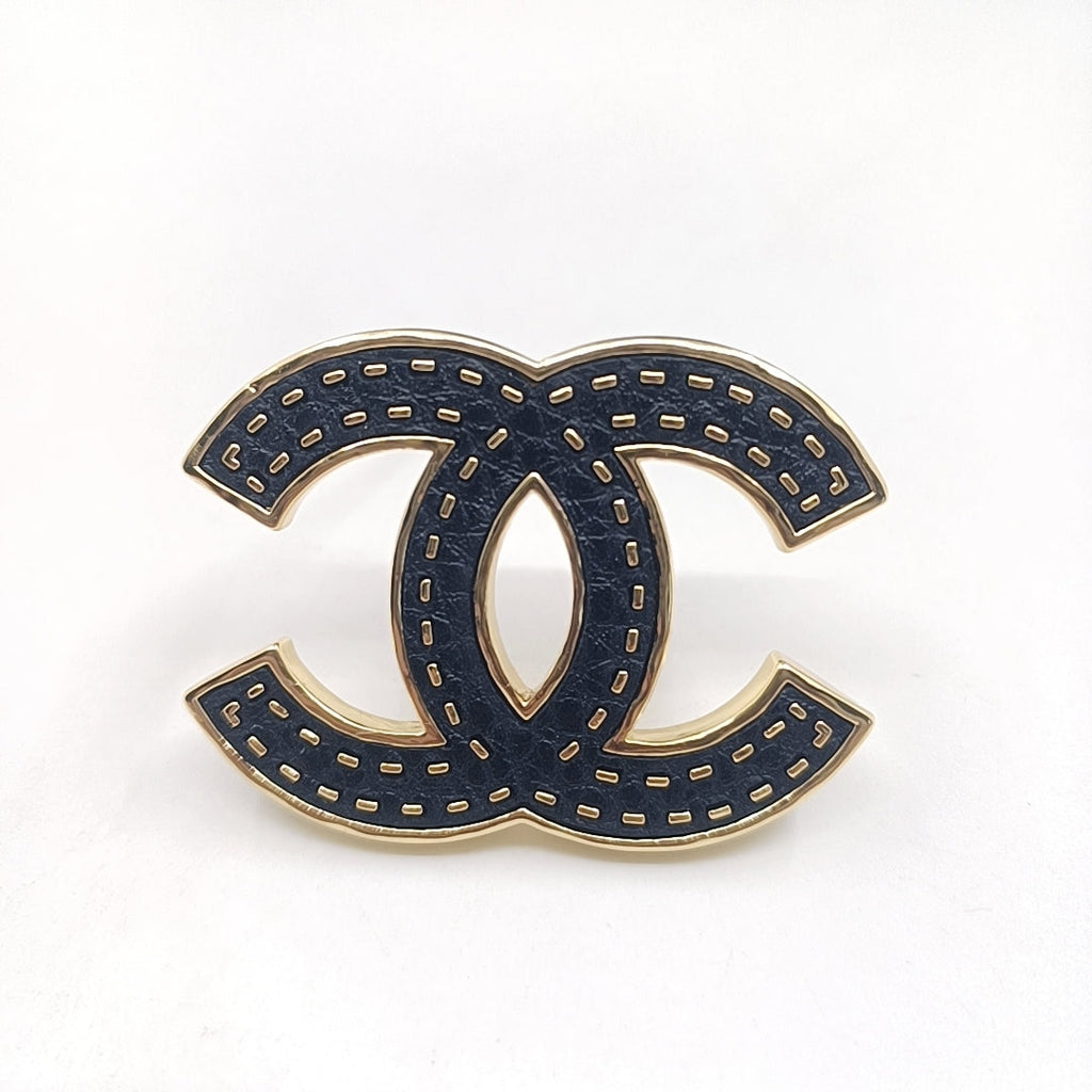 Chanel Black 18K Gold Brooch product image 4, provided for visual reference and product detail review