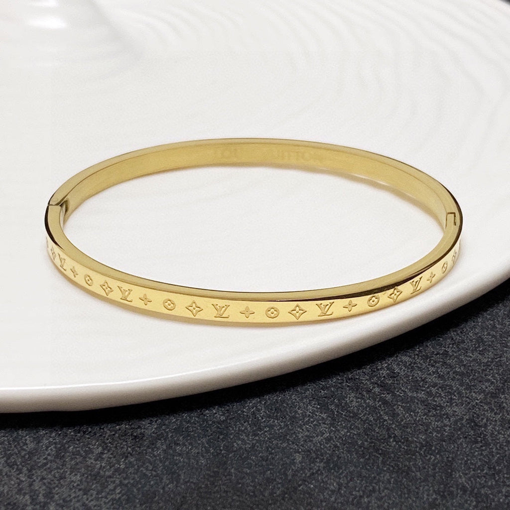 Louis Vuitton Vintage 18K Gold Bracelet product image 1, provided for visual reference and product detail review