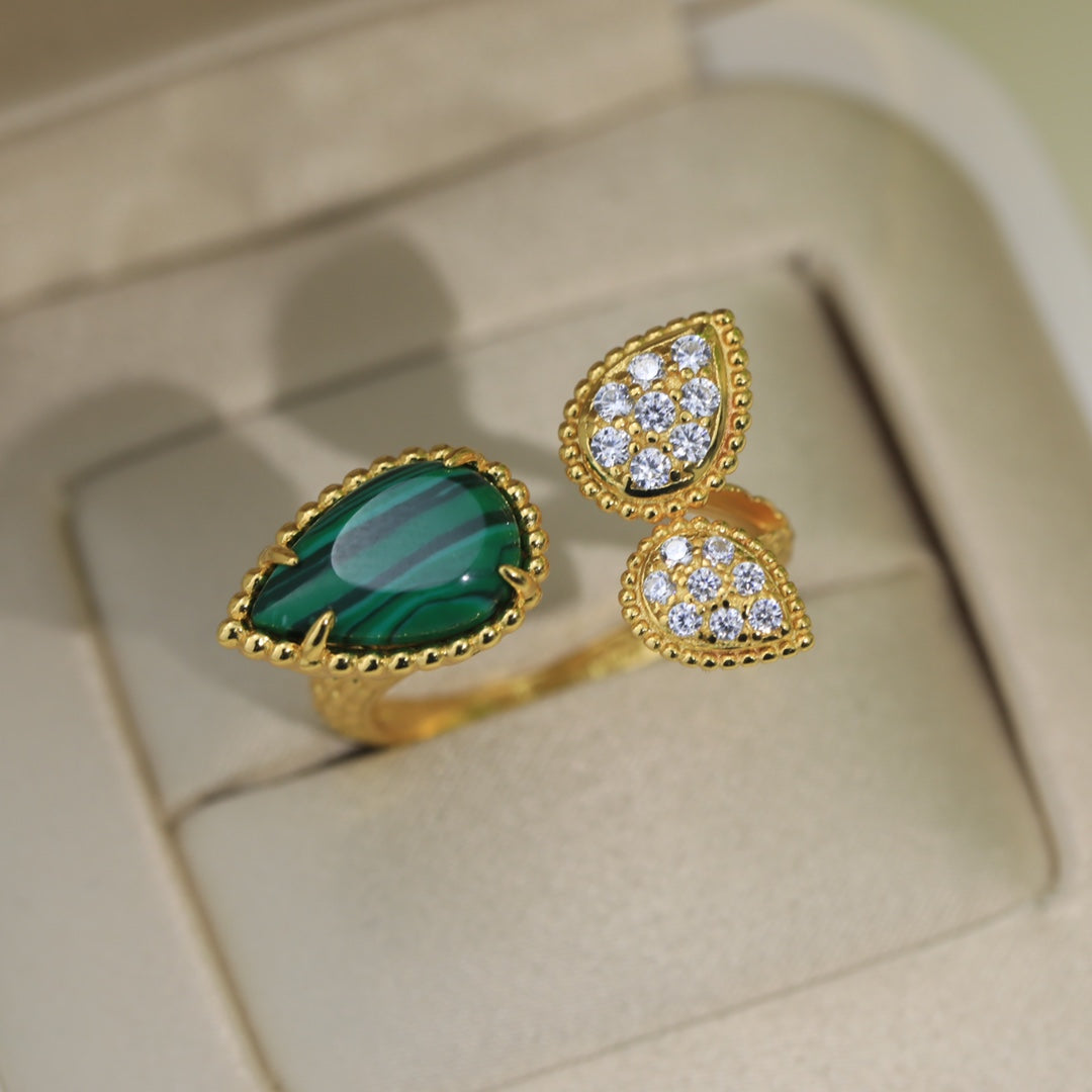 Serpent Boh ̈ ̈me Diamonds 18K Gold Ring product image 9, provided for visual reference and product detail review