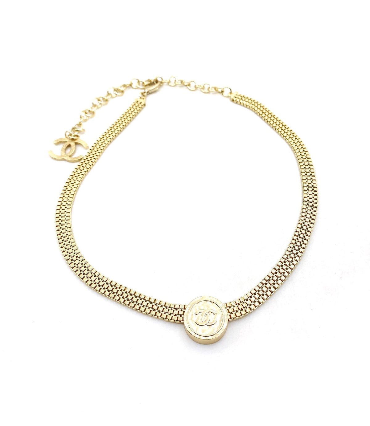 Chanel Choker Chain 18K Gold Necklace product image 3, provided for visual reference and product detail review