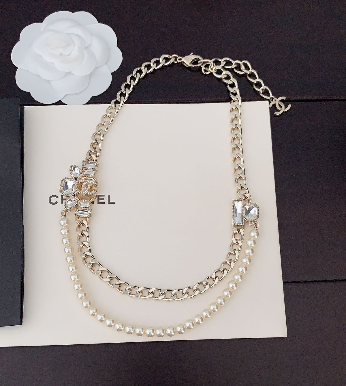 Chanel Pearls Crystals 18K Gold Necklace product image 3, provided for visual reference and product detail review