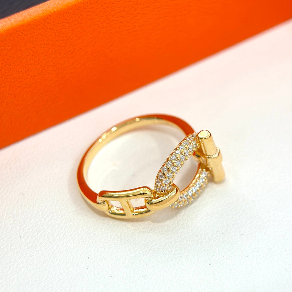 Hermes Adage 18K Gold Ring product image 3, provided for visual reference and product detail review