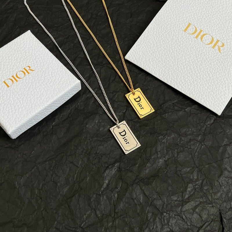 Dior Oblique Plate Pendant 18K Gold Necklace product image 12, provided for visual reference and product detail review