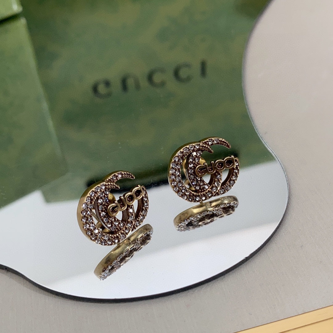Gucci Double Logo Diamonds 18K Gold Earrings product image 5, provided for visual reference and product detail review