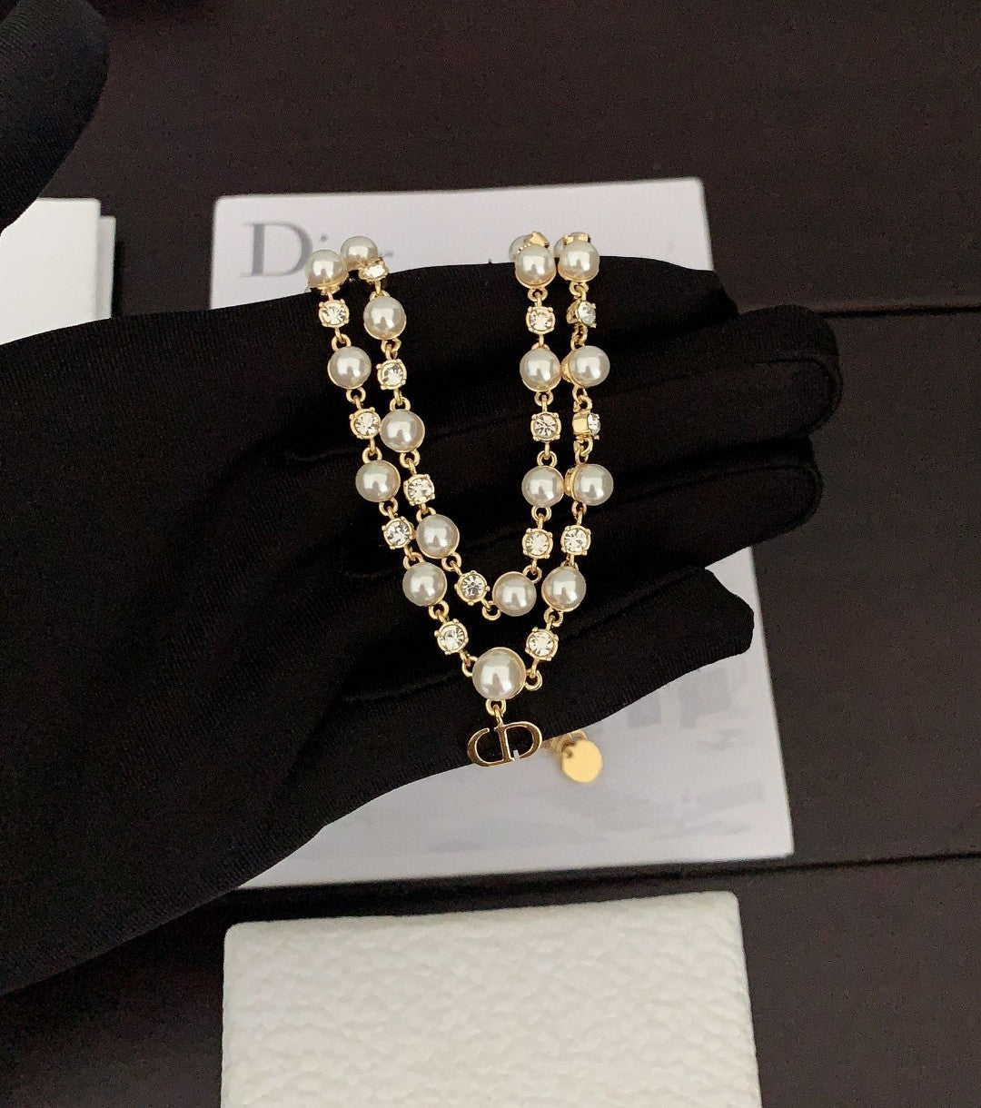 Dior Long Pearl Chain 18K Gold Necklace product image 4, provided for visual reference and product detail review