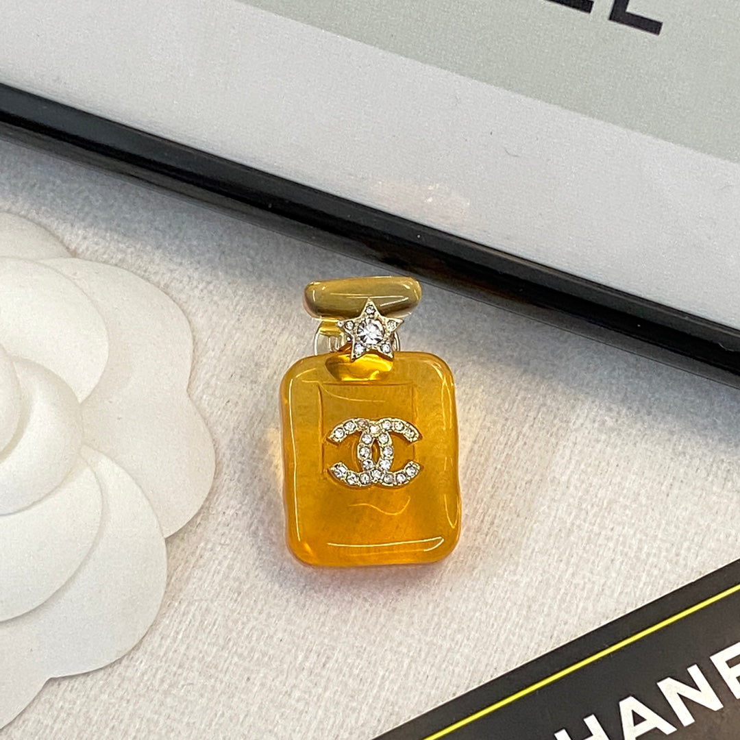 Chanel Perfume Color Bottle 18K Gold Brooch product image 8, provided for visual reference and product detail review