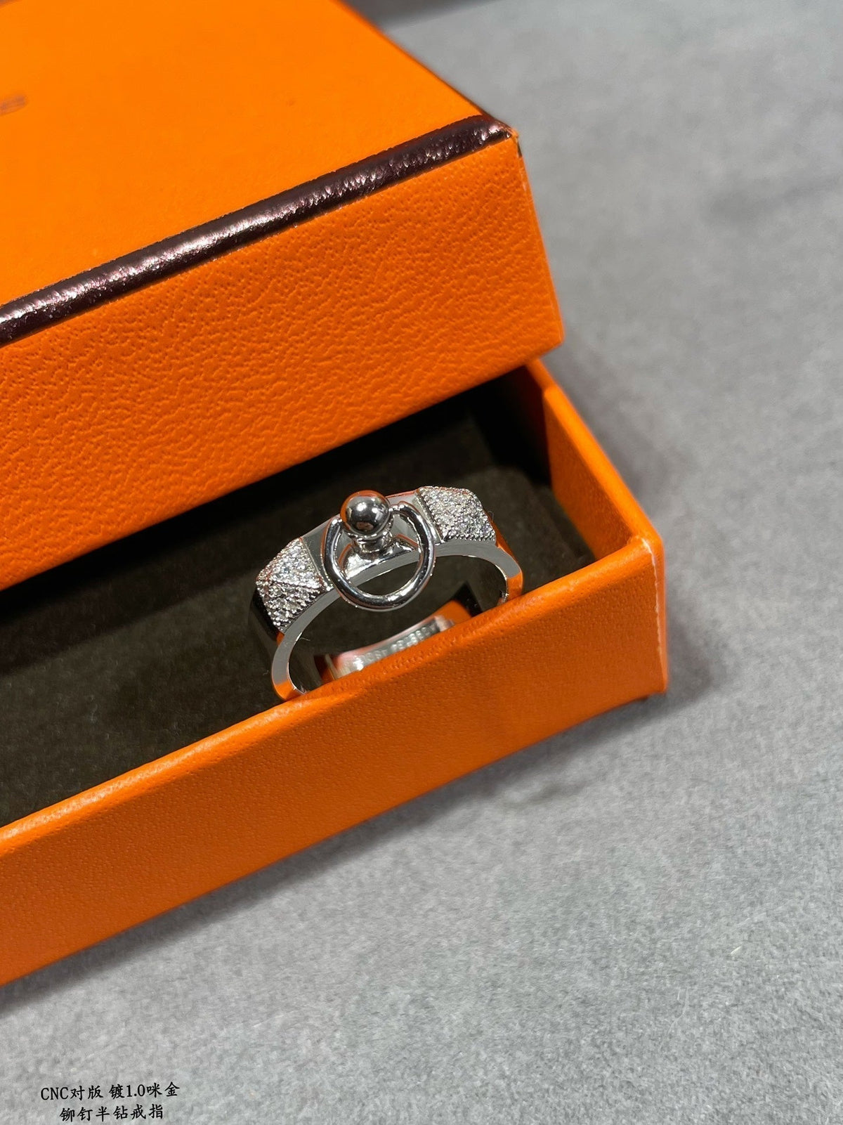 Hermes Collier De Chien Lock Diamonds 18K Gold Ring product image 7, provided for visual reference and product detail review