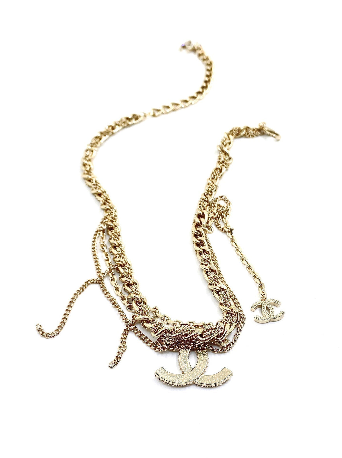 Chanel Crystals Choker 18K Gold Necklace product image 3, provided for visual reference and product detail review
