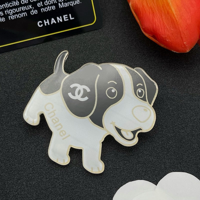 Chanel Dog 18K Gold Brooch product image 3, provided for visual reference and product detail review