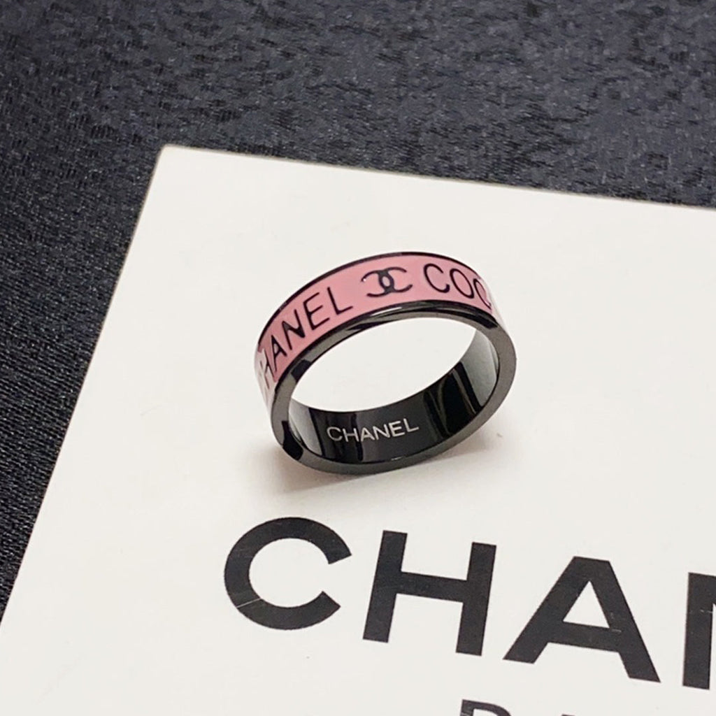 Chanel Coco Pink 18K Gold Ring product image 1, provided for visual reference and product detail review