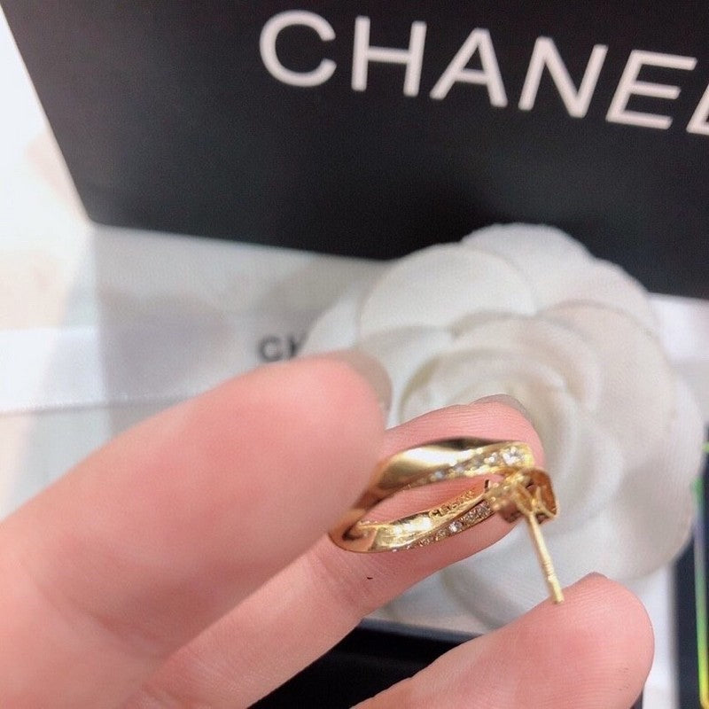 Chanel Half Circle Diamond 18K Gold Earrings product image 3, provided for visual reference and product detail review