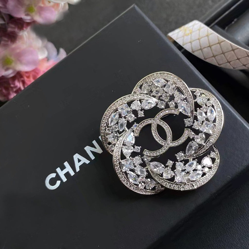 Chanel Camellia Crystals 18K Gold Brooch product image 5, provided for visual reference and product detail review