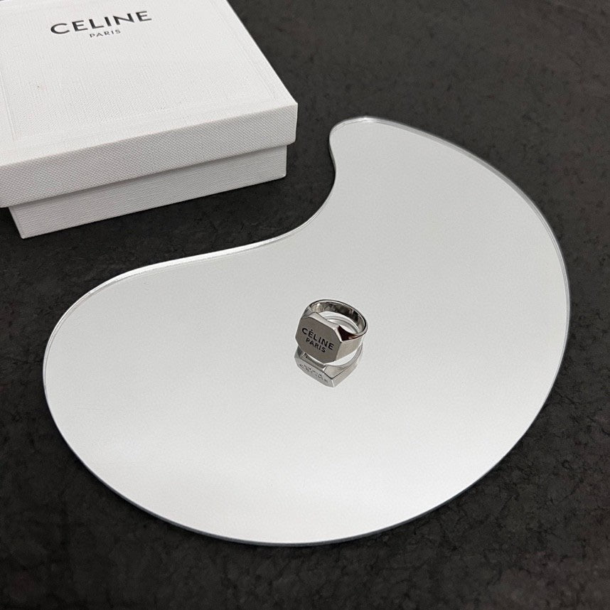 Celine Vintage 18K Gold Ring product image 4, provided for visual reference and product detail review
