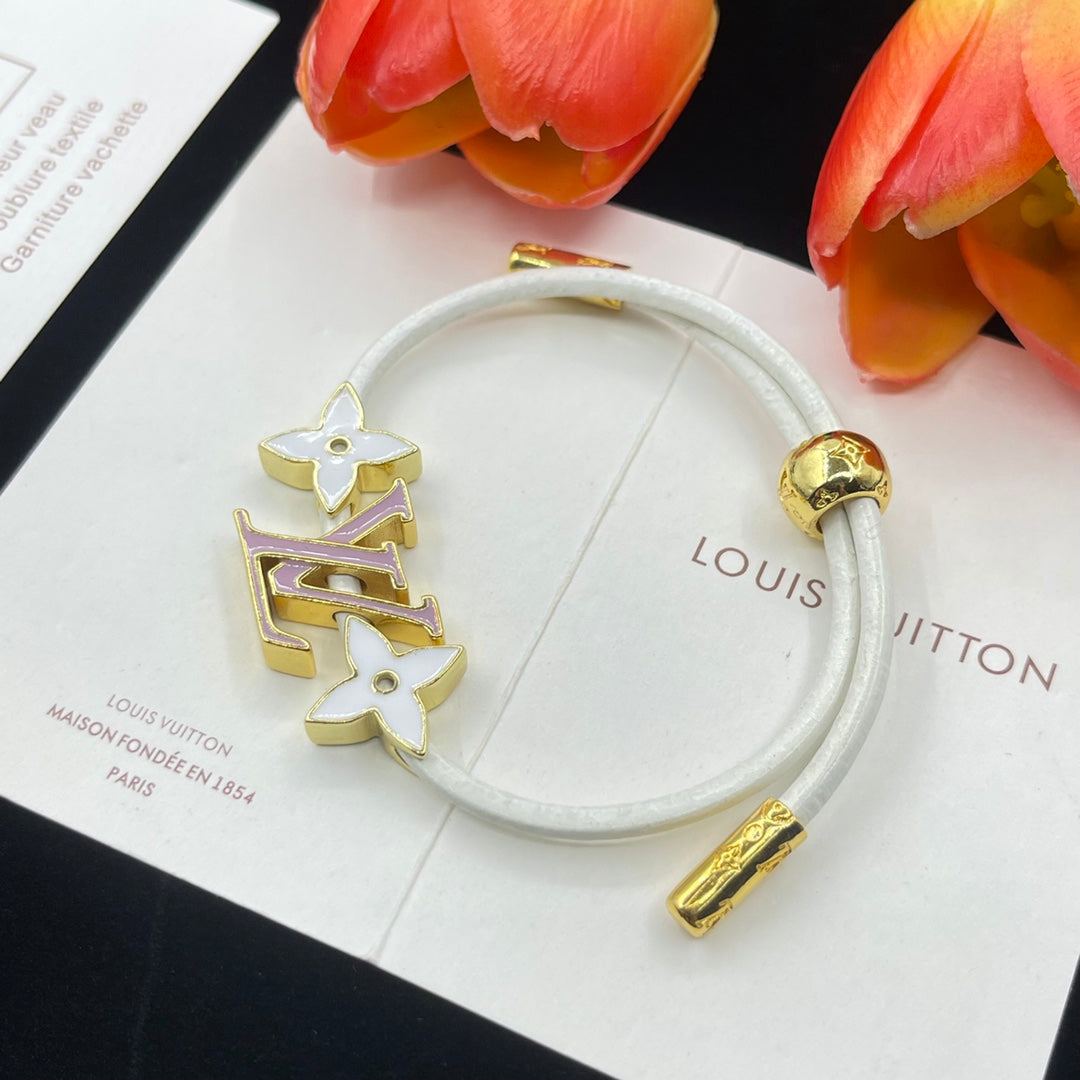 Louis Vuitton Star Pink 18K Gold Bracelet product image 10, provided for visual reference and product detail review
