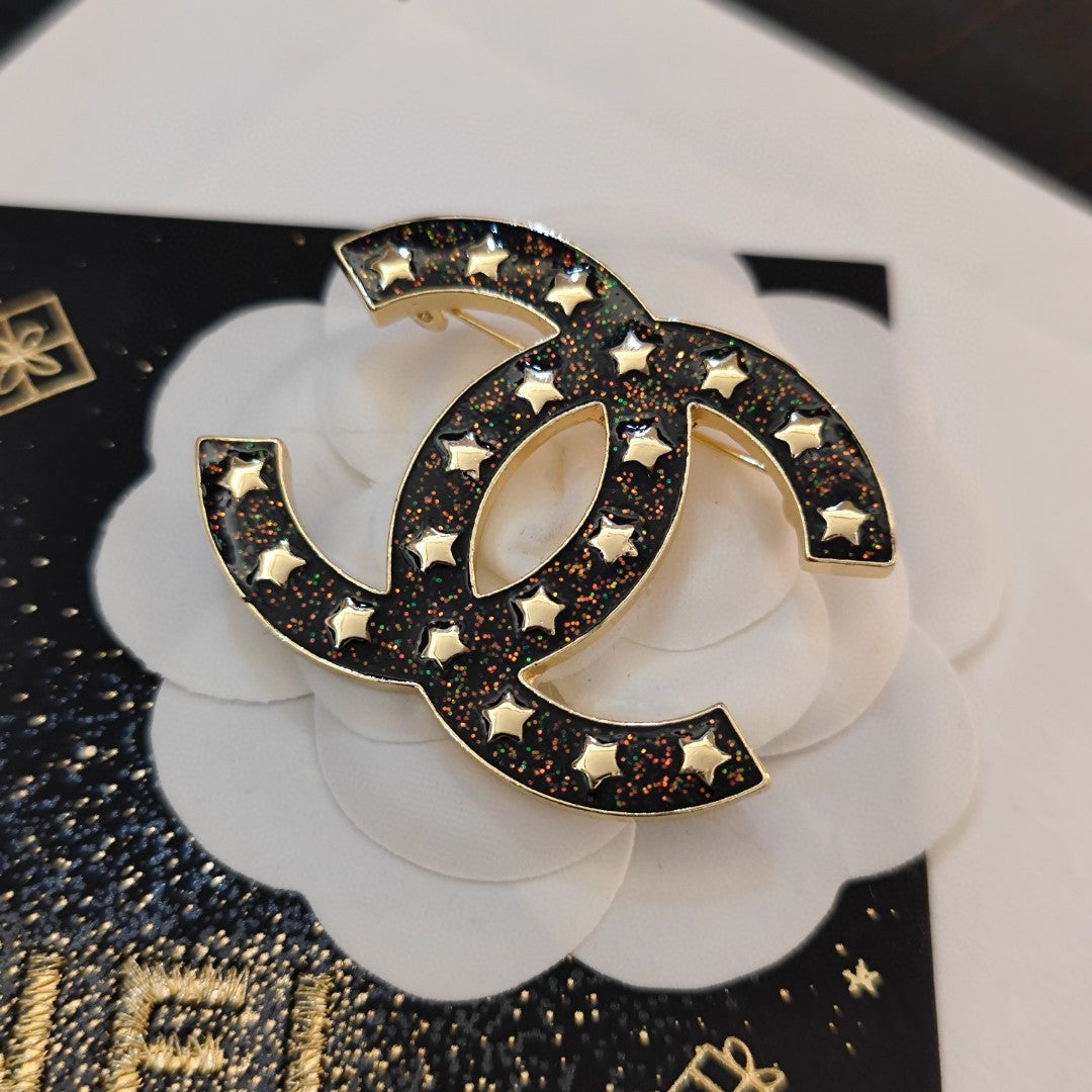 Chanel Black Star 18K Gold Brooch product image 3, provided for visual reference and product detail review