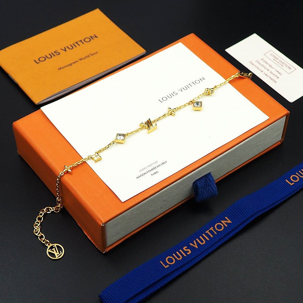 Louis Vuitton In The Sky 18K Gold Bracelet product image 7, provided for visual reference and product detail review