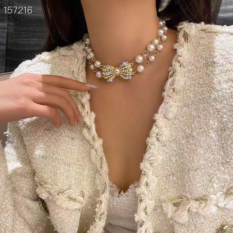Chanel Bow Choker 18K Gold Necklace product image 3, provided for visual reference and product detail review