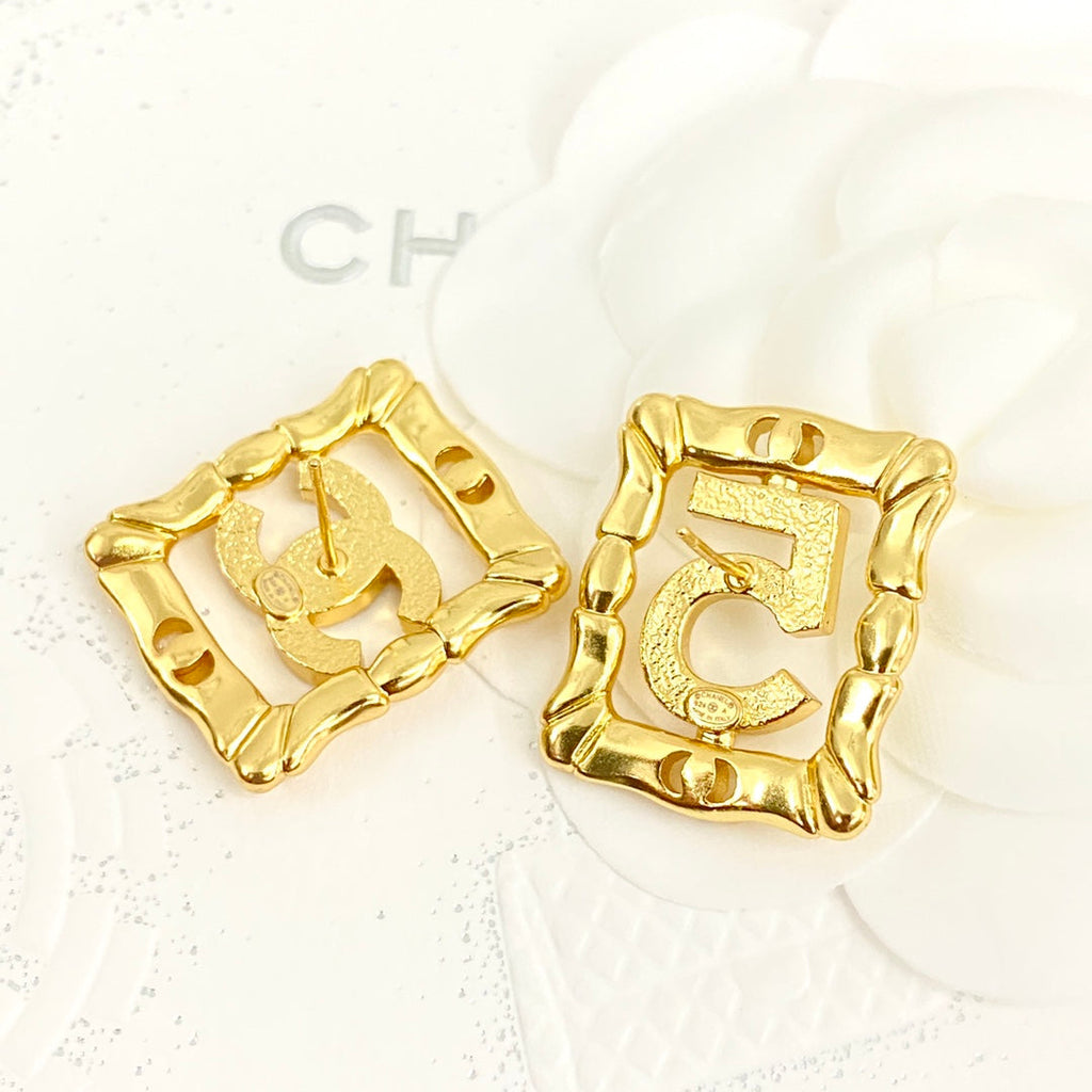 Chanel No.5 Square Diamond 18K Gold Earrings product image 5, provided for visual reference and product detail review