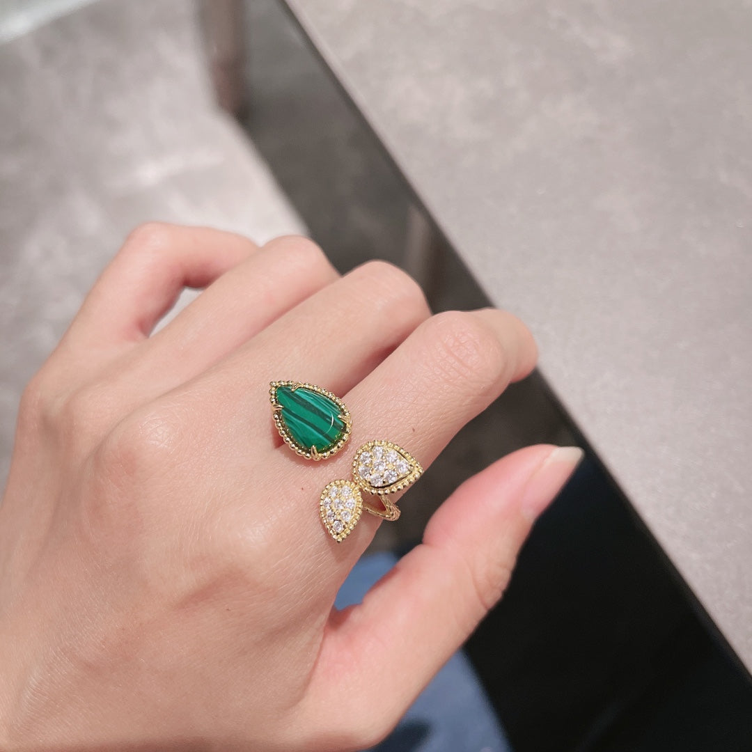 Serpent Boh ̈ ̈me Diamonds 18K Gold Ring product image 17, provided for visual reference and product detail review