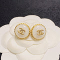 Chanel Pearl Vintage 18K Gold Earrings product image 1, provided for visual reference and product detail review