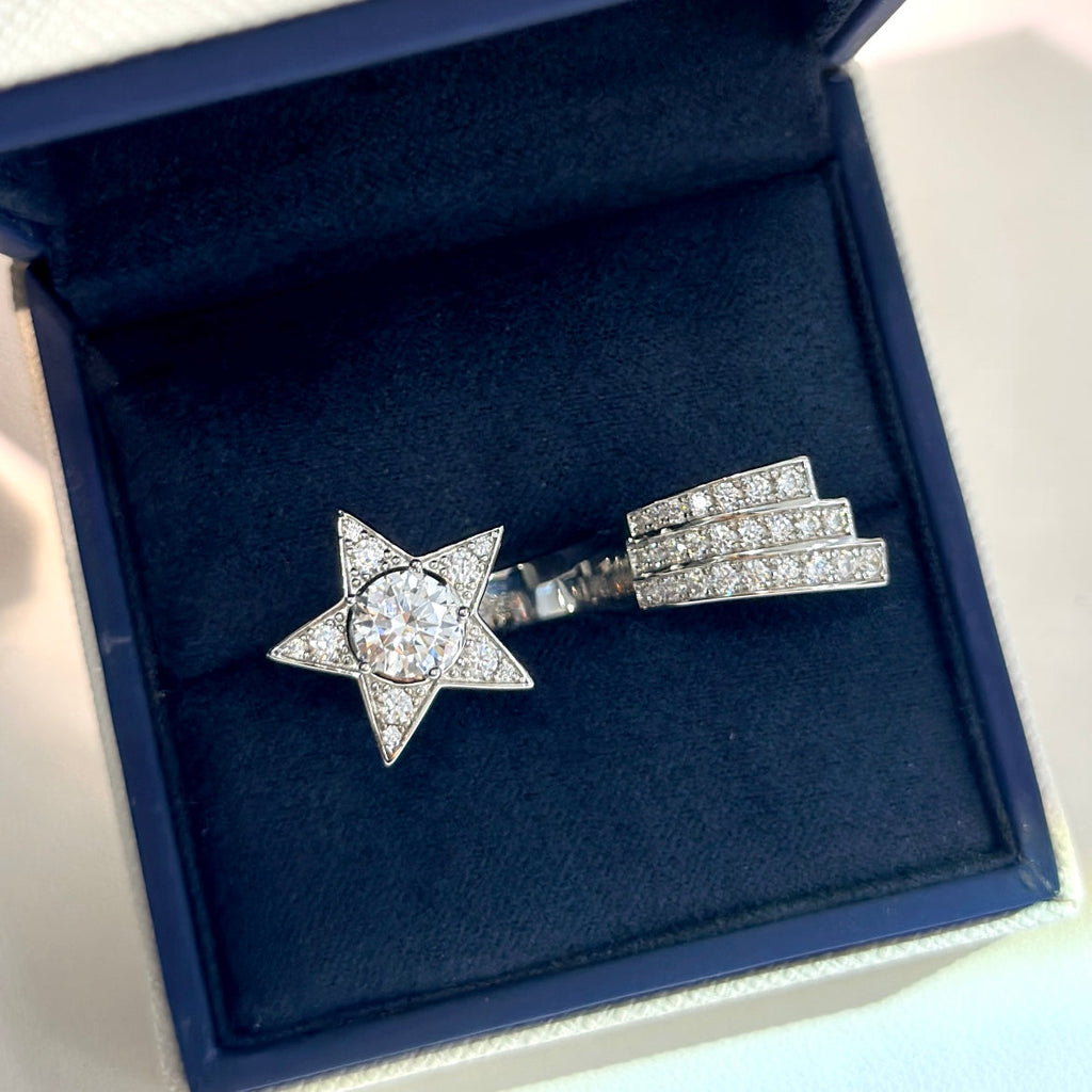 Chanel Comete Diamonds 18K Gold Ring product image 4, provided for visual reference and product detail review