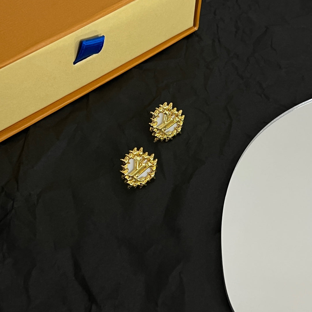 Louis Vuitton Vintage 18K Gold Earrings product image 5, provided for visual reference and product detail review