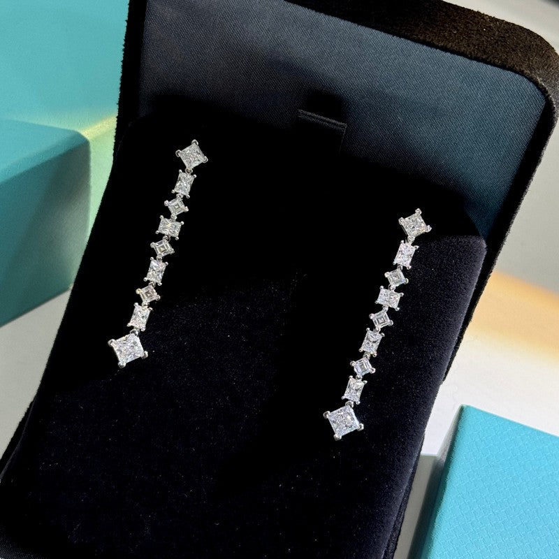 Tiffany Diamond 18K Gold Earrings product image 4, provided for visual reference and product detail review