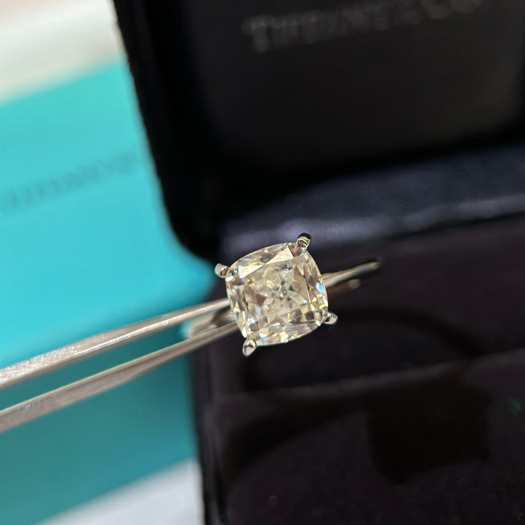 Tiffany True Engagement 18K Gold Ring product image 9, provided for visual reference and product detail review