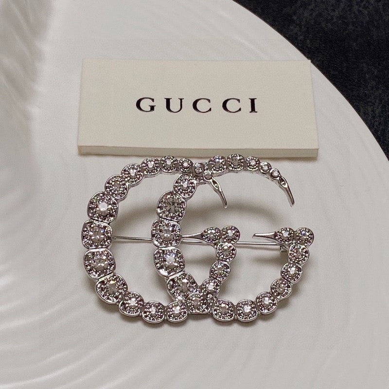 Gucci Double Crystal 18K Gold Brooch product image 9, provided for visual reference and product detail review