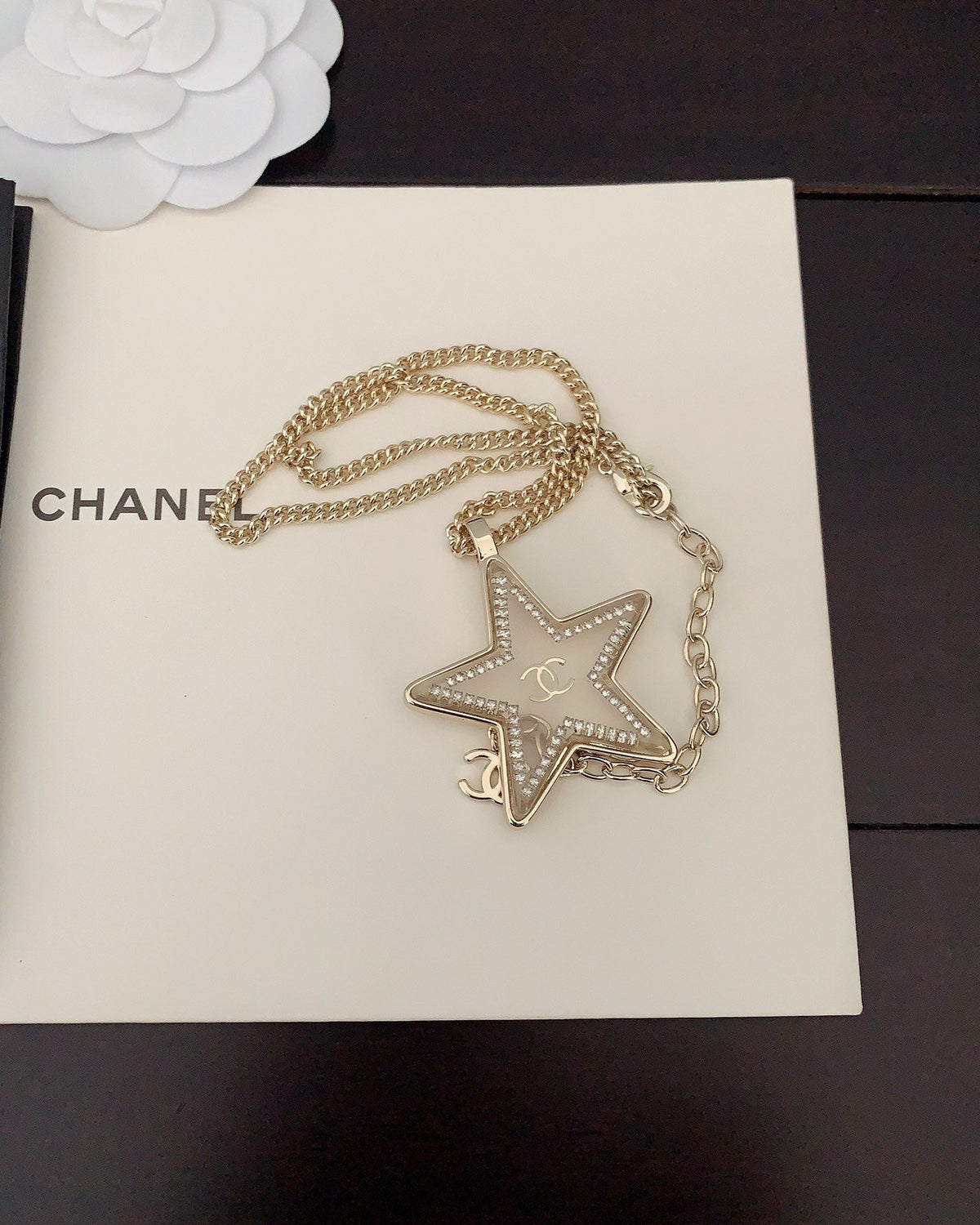 Chanel Star Chain 18K Gold Necklace product image 4, provided for visual reference and product detail review