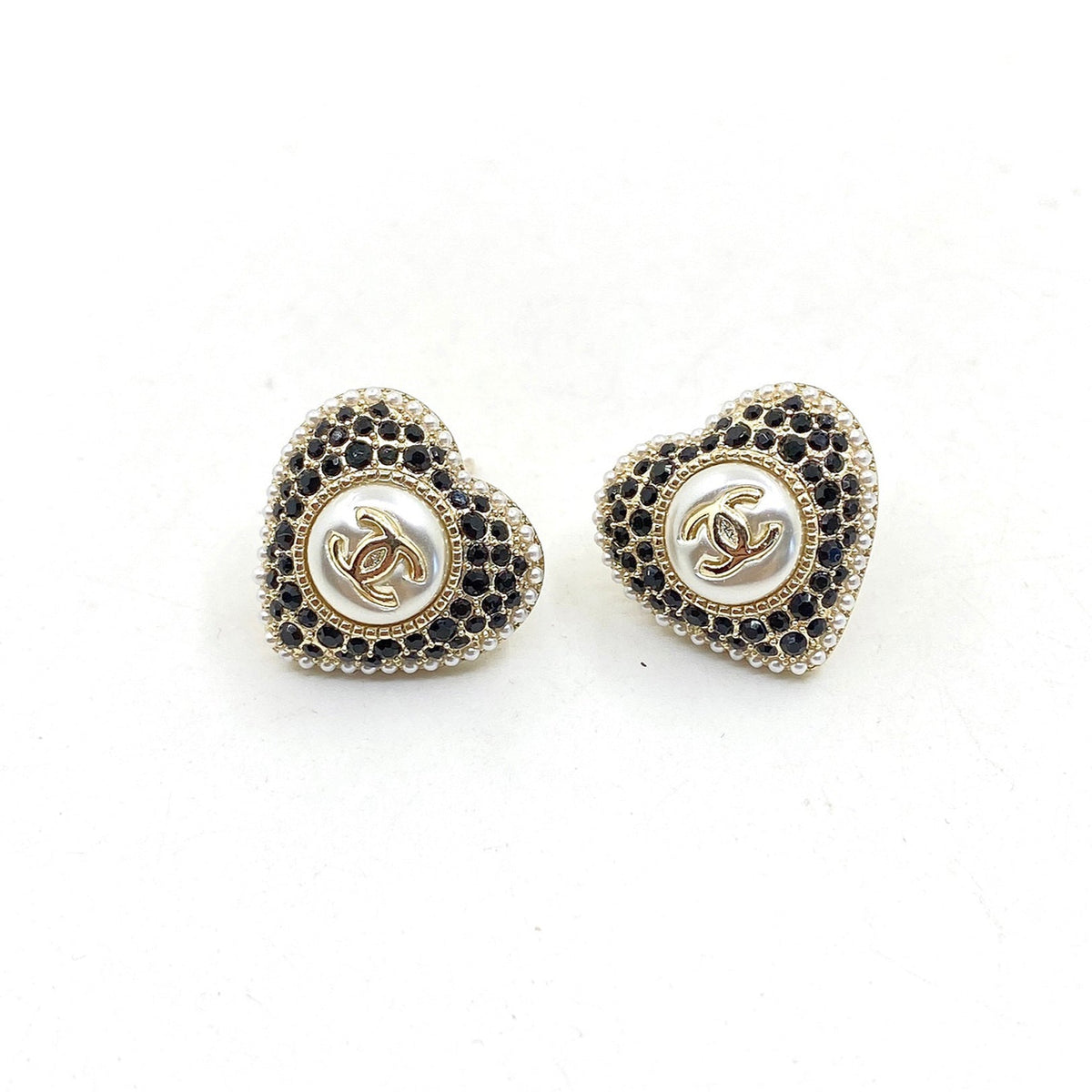 Chanel Heart Crystals 18K Gold Earrings product image 1, provided for visual reference and product detail review